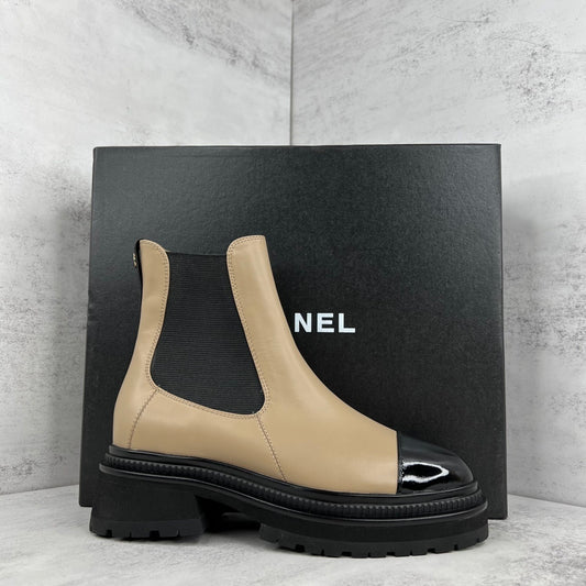 Chanel Chelsea Boots "Beige-Black"