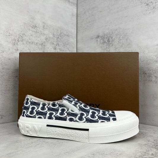 Burberry Slip-On "Grey-White Monogram"