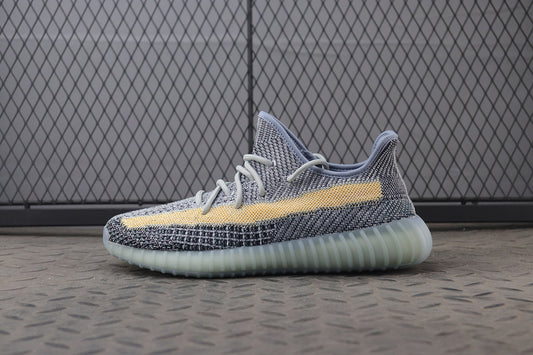 Yeezy 350 V2 "Ash Blue"
