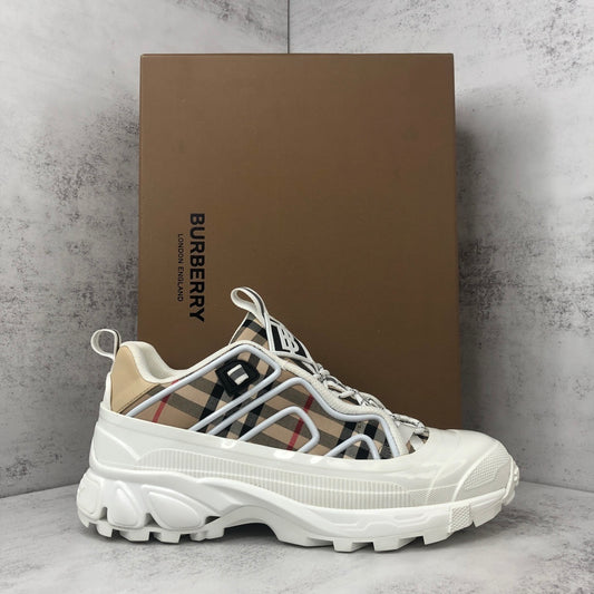 Burberry Arthur "White-Vintage"