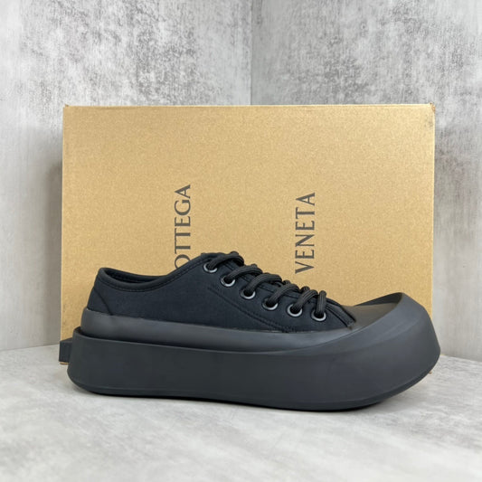 Bottega Veneta Jumbo "Black"