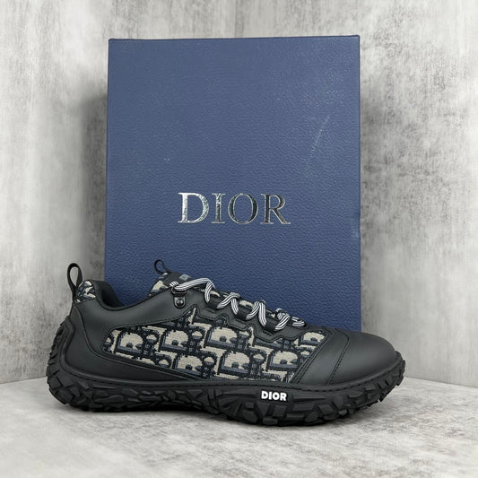 Dior B28 "Black-Beige"